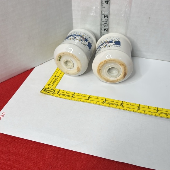 Salt and Pepper Shakers ducks with blue and pink bow Vintage - Picture 4 of 5